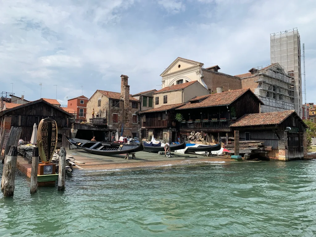 8 S. Trovaso-Venezia-Italia