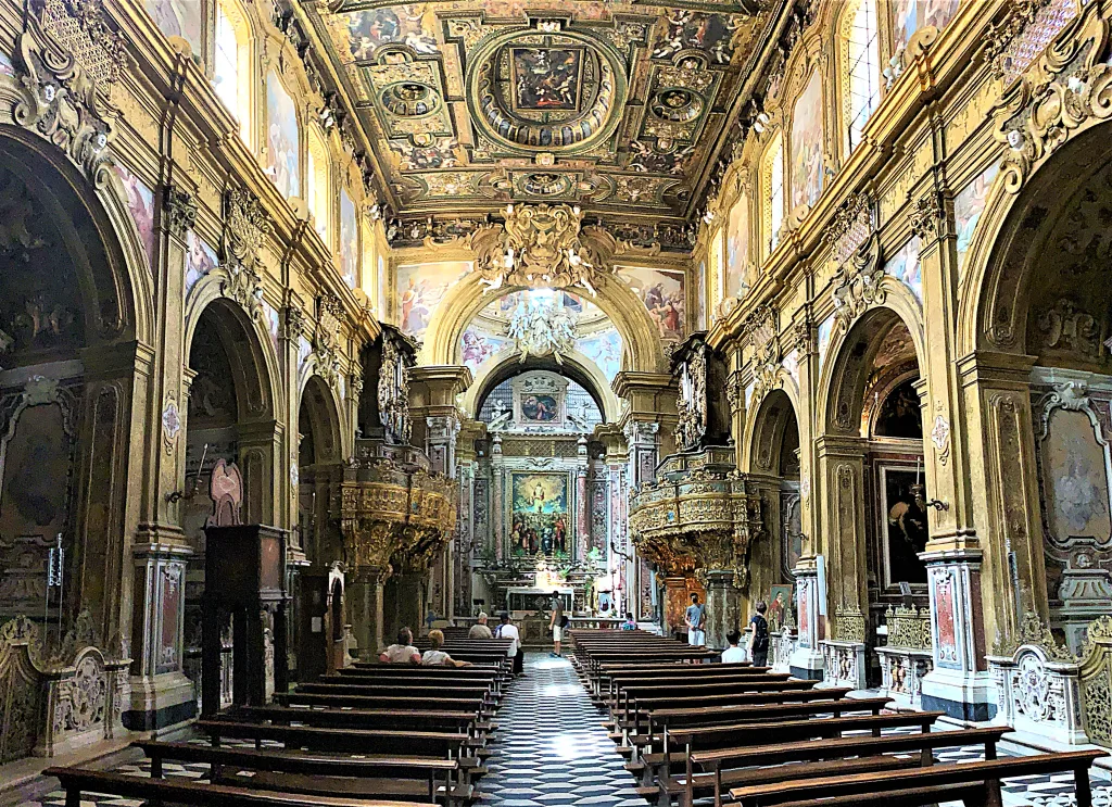 13 Chiestra de S. Gregorio Armeno-Nápoles-Italia