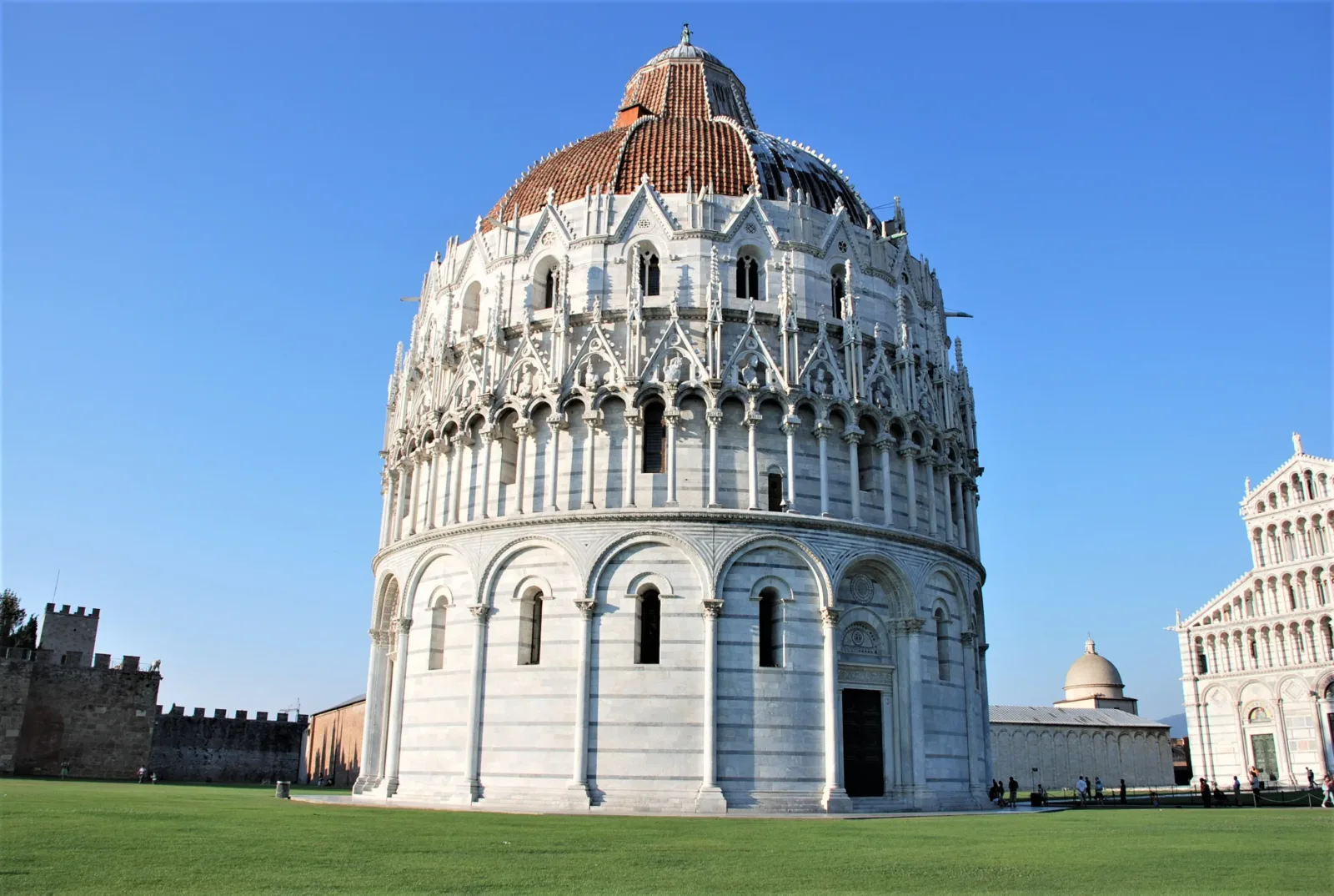 01 Baptisterio-Pisa-Italia