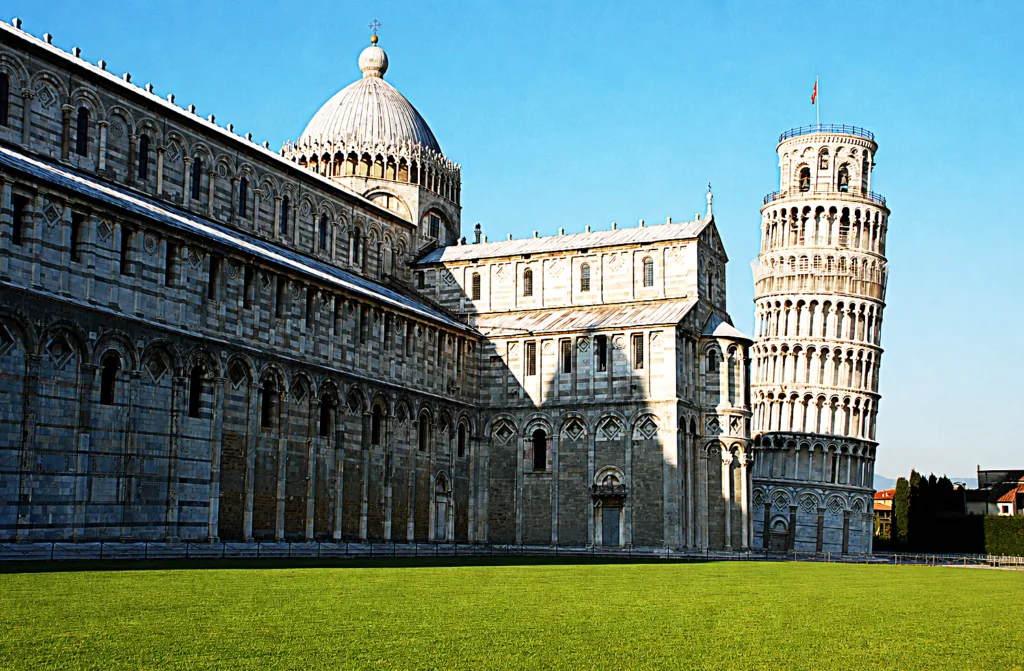 2 Plaza de los Milagros-Pisa.Italia