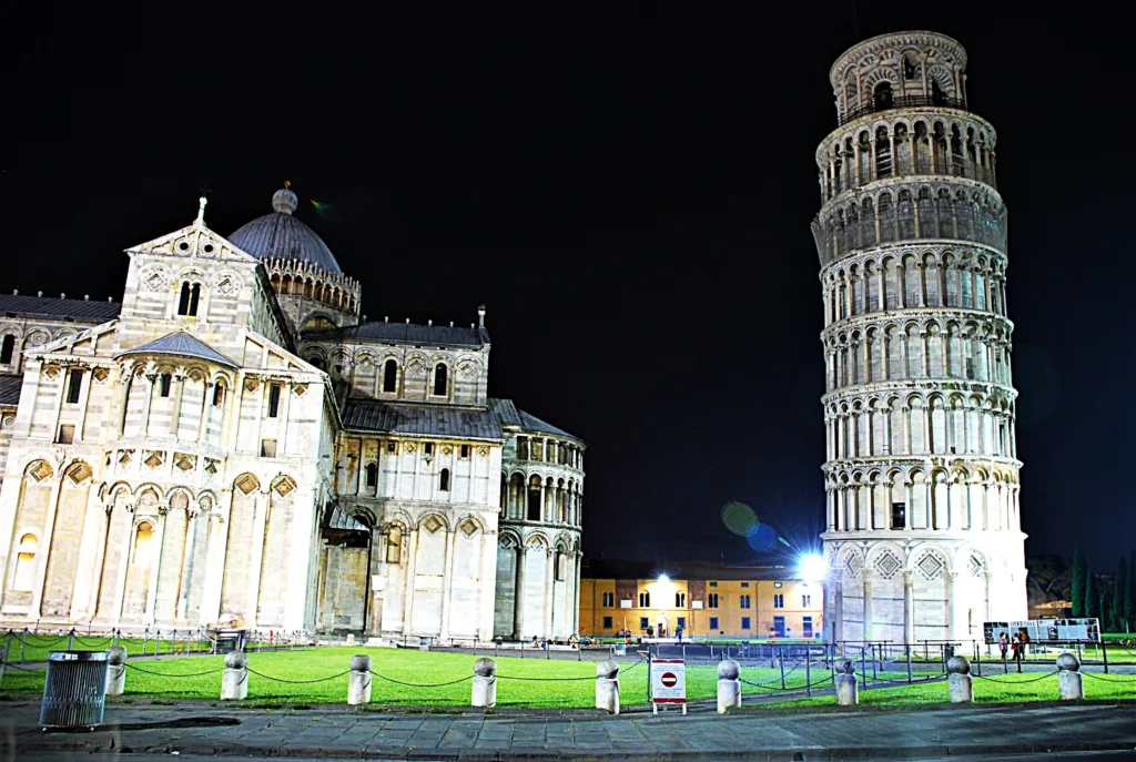 20 Plaza de los Milagros-Pisa-Italia