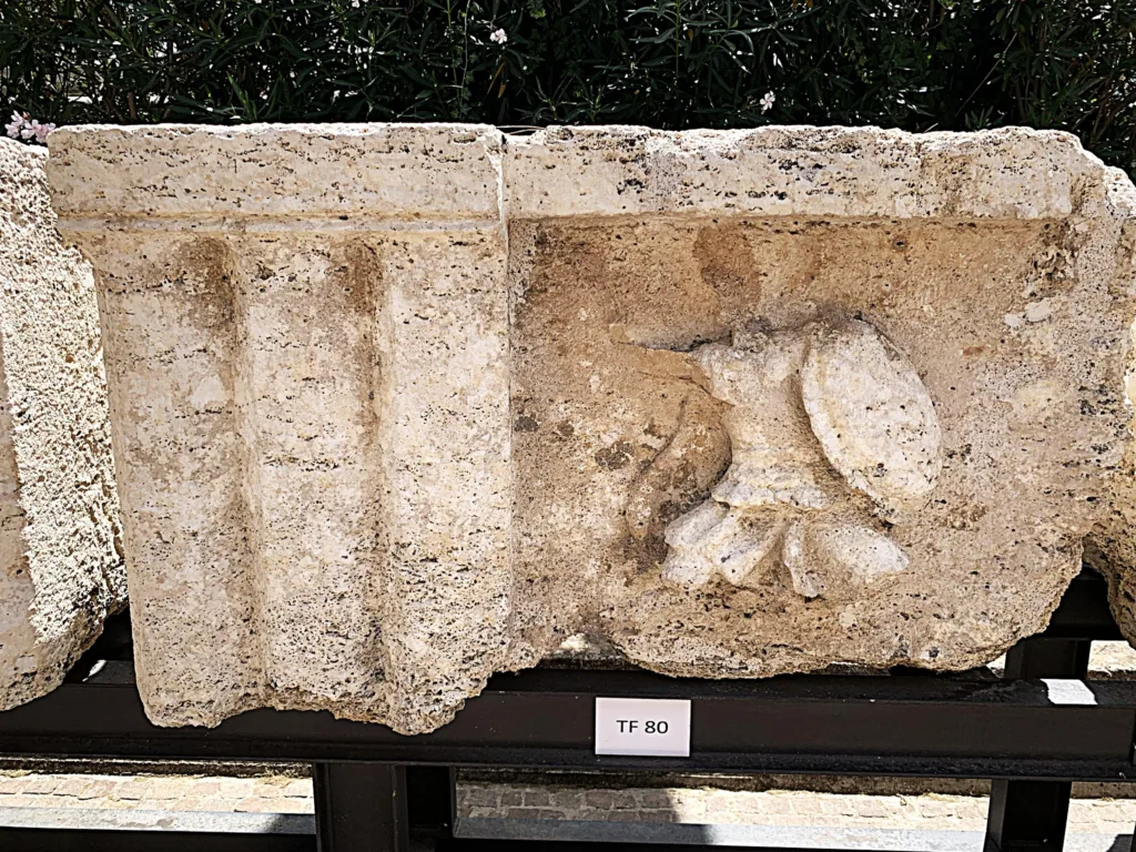 20 Triglifos y Metopas-Paestum-Italia