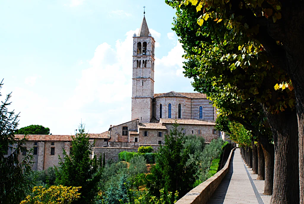 8 Santa Clara-Asís-Italia