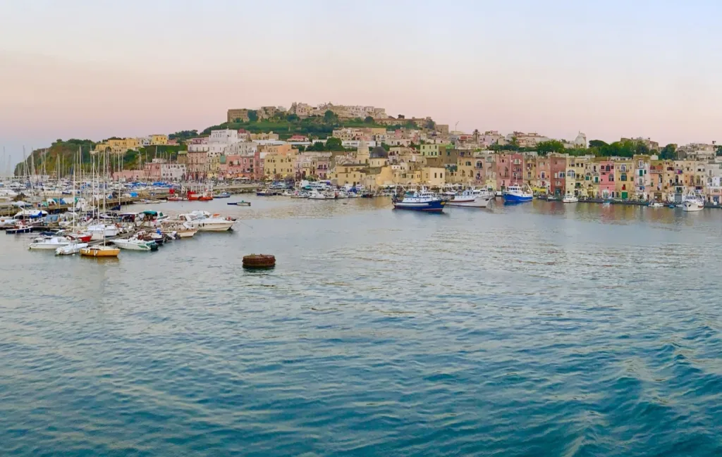 10 Isla de Prócida-Italia