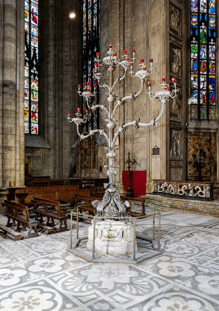 12 candelabro Trivulzio-Duomo-Milán