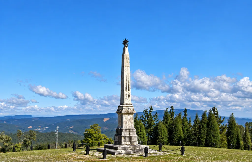 10 Obelisco-Buçaco-Portugal