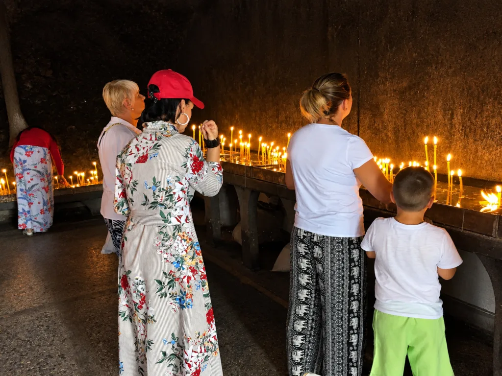13 Monasterio de Ostrog-Montenegro