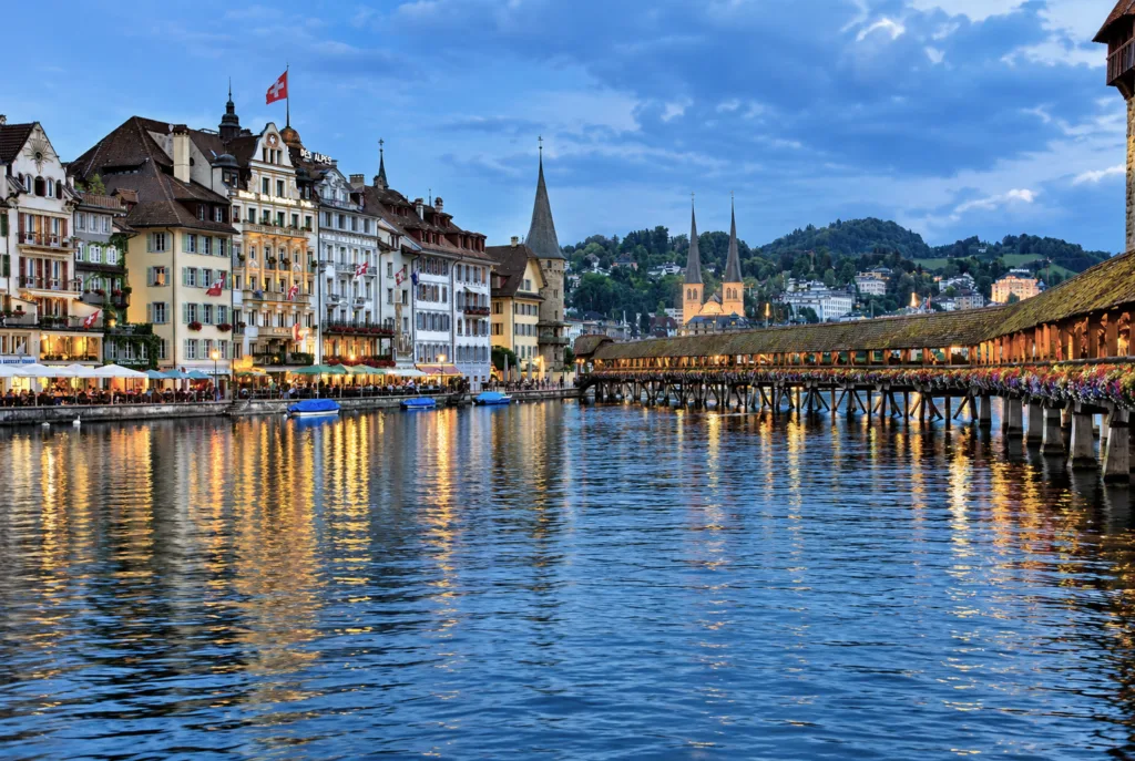 16 Lucerna-Suiza