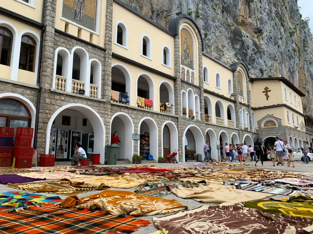 2 Monasterio de Ostrog-Montenegro