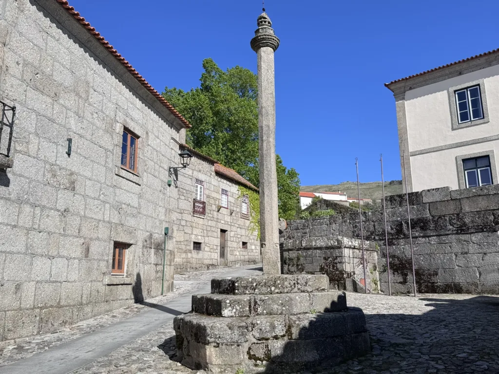 20 Pelourinho-Linares-Aldeas-Portugal