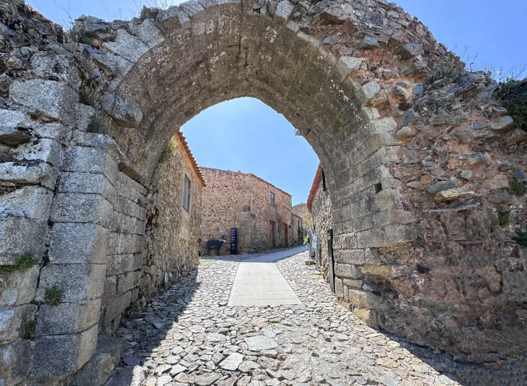 21 Puerta del Sol-Castelo Rodrigo-Aldeas-Portugal