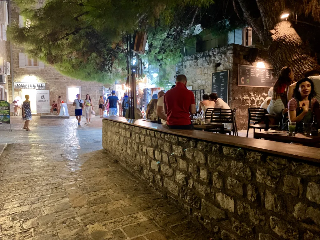22 Calle-Budva-Montenegro