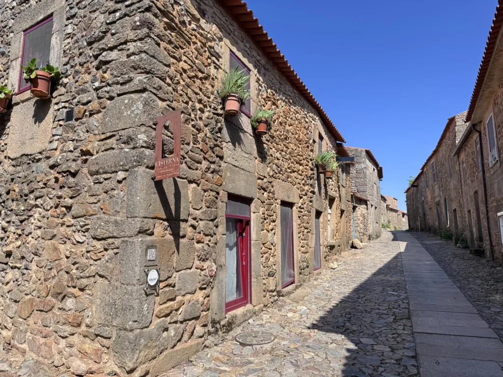 25 Cisterna-C. Rodrigo-Aldeas-Portugal