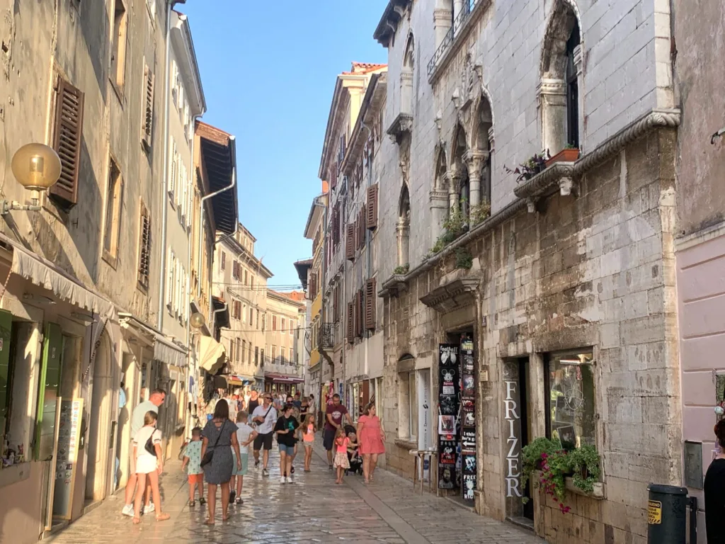 2Decumanus-Porec-croacia