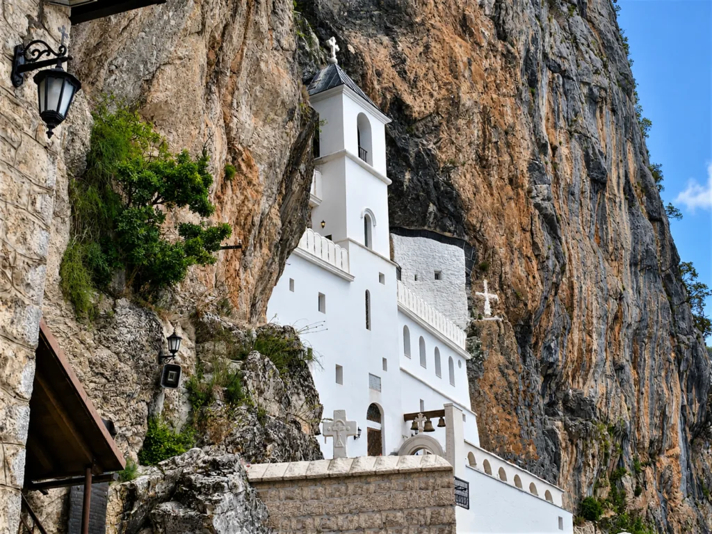 3 Monasterio de Ostrog-Montenegro