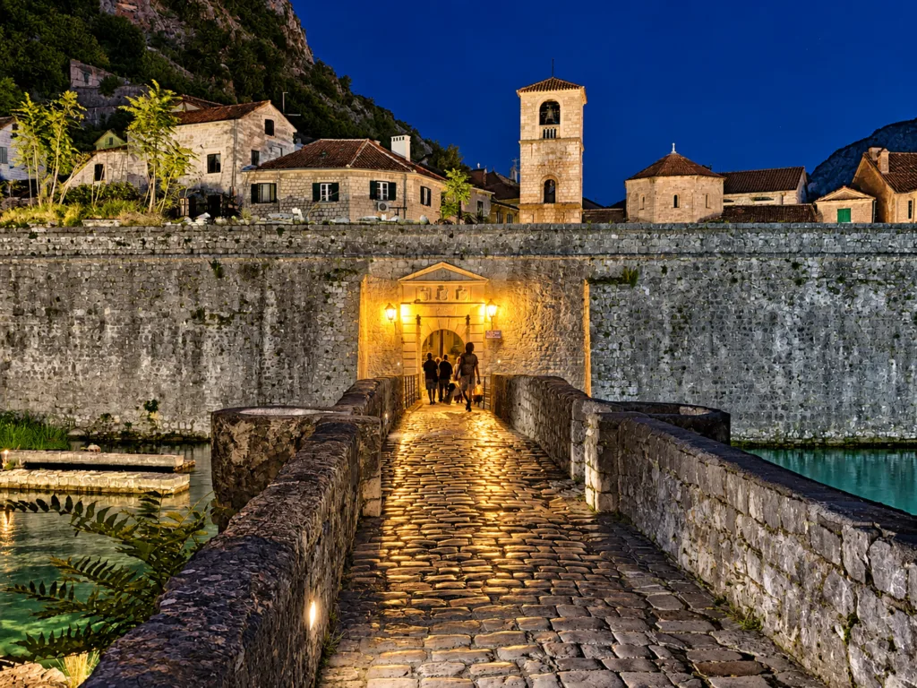 34 Puerta del Sol-Kotor-Montenegro