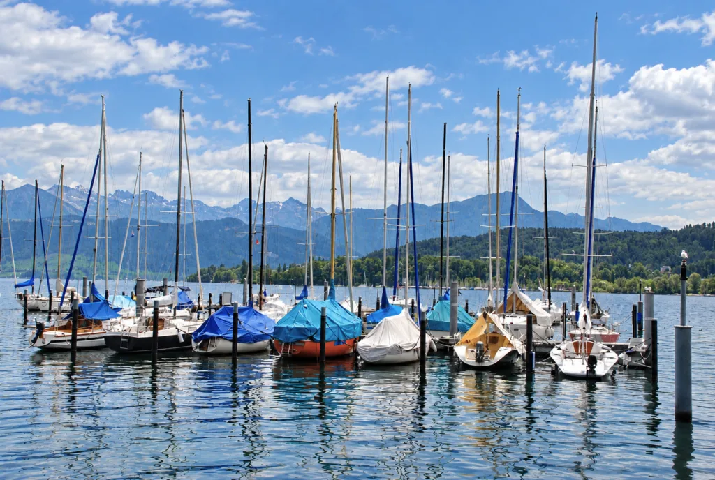 5 barcos-Lucerna-Suiza